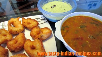 medu-vada-with-sambar-chutney