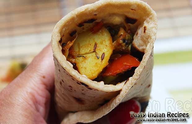 Achari-Aloo-Roll