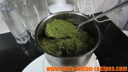 Grind the mint chutney into a smooth paste