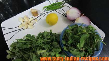 Ingredients for making mint chutney