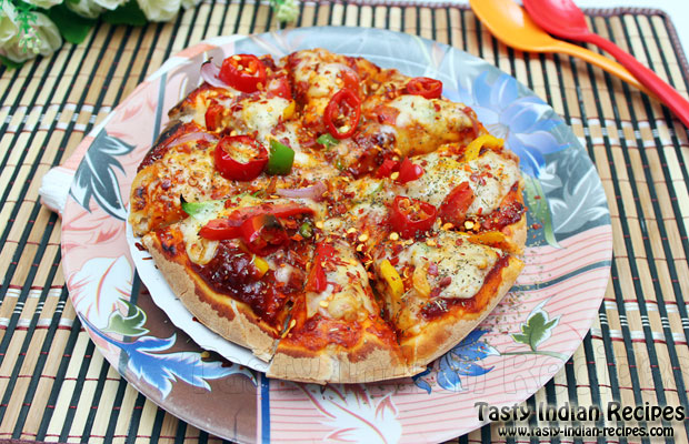 i gang Slumber Først Indian Pizza Recipe - How to make Indian Pizza