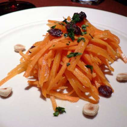 Ingredients for making carrot pickle