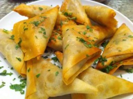 Karanji (Sweet Samosa)