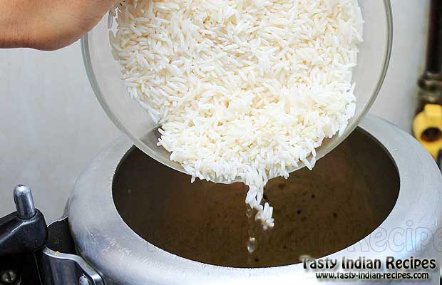 Adding Rice in Pressure Cooker