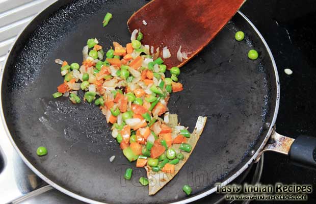 Cooking Veggies on Tawa